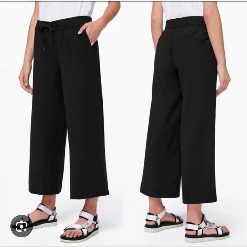 Lululemon on the fly wide leg 7/8 woven